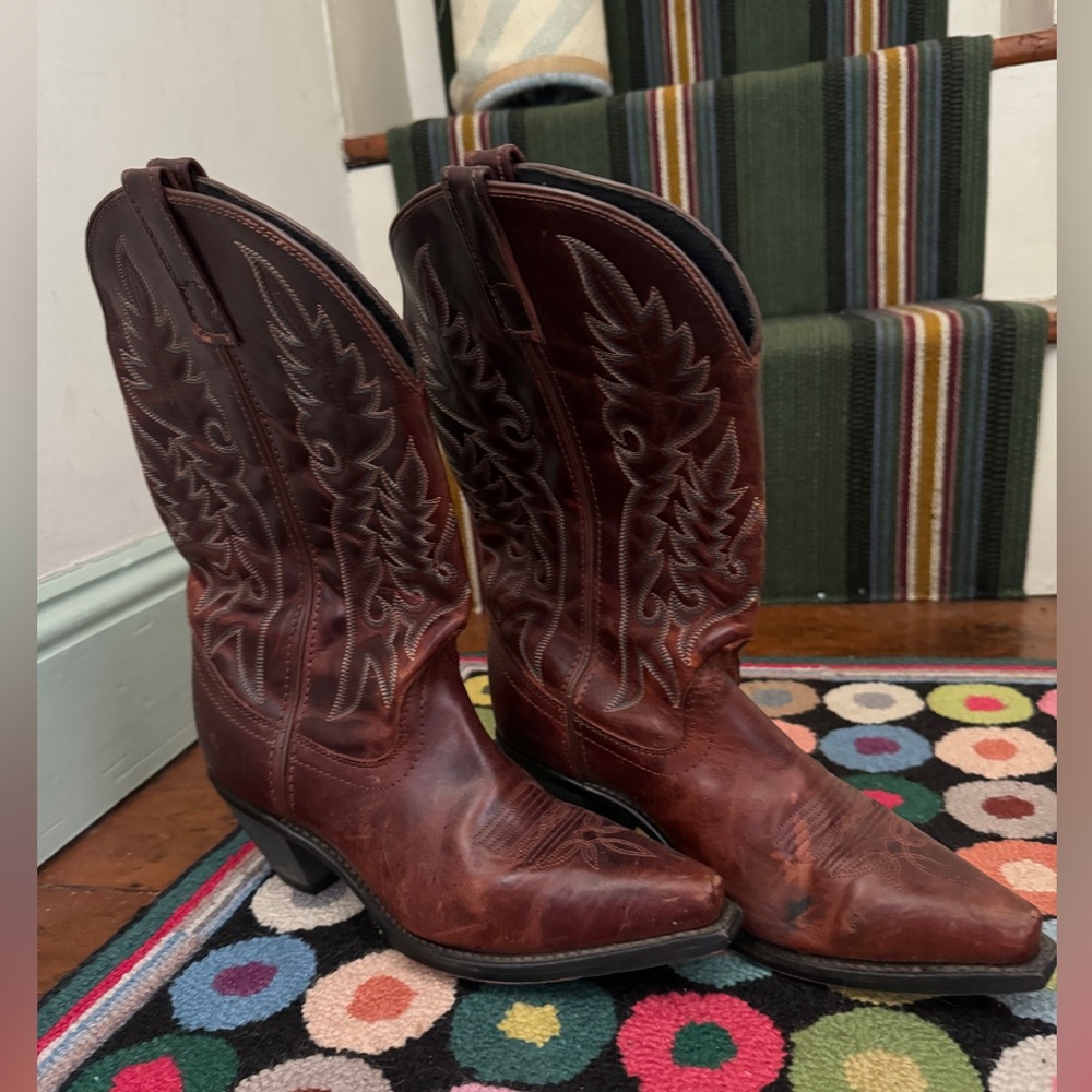Cowboy boots 8M